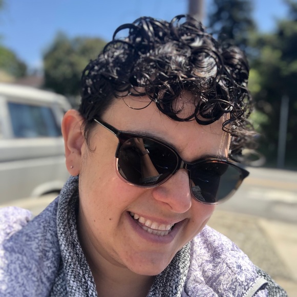 Meet your Posher, Allie - Picture 1 of 1